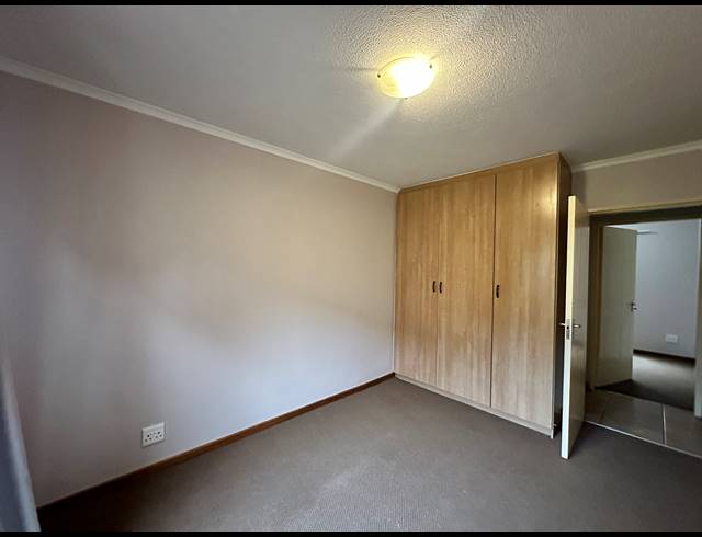 3 BEDROOM TOWNHOUSE FOR SALE IN CASTLEVIEW
